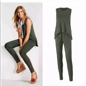 Cabi #5372 Green Simple Playsuit. Size Medium.